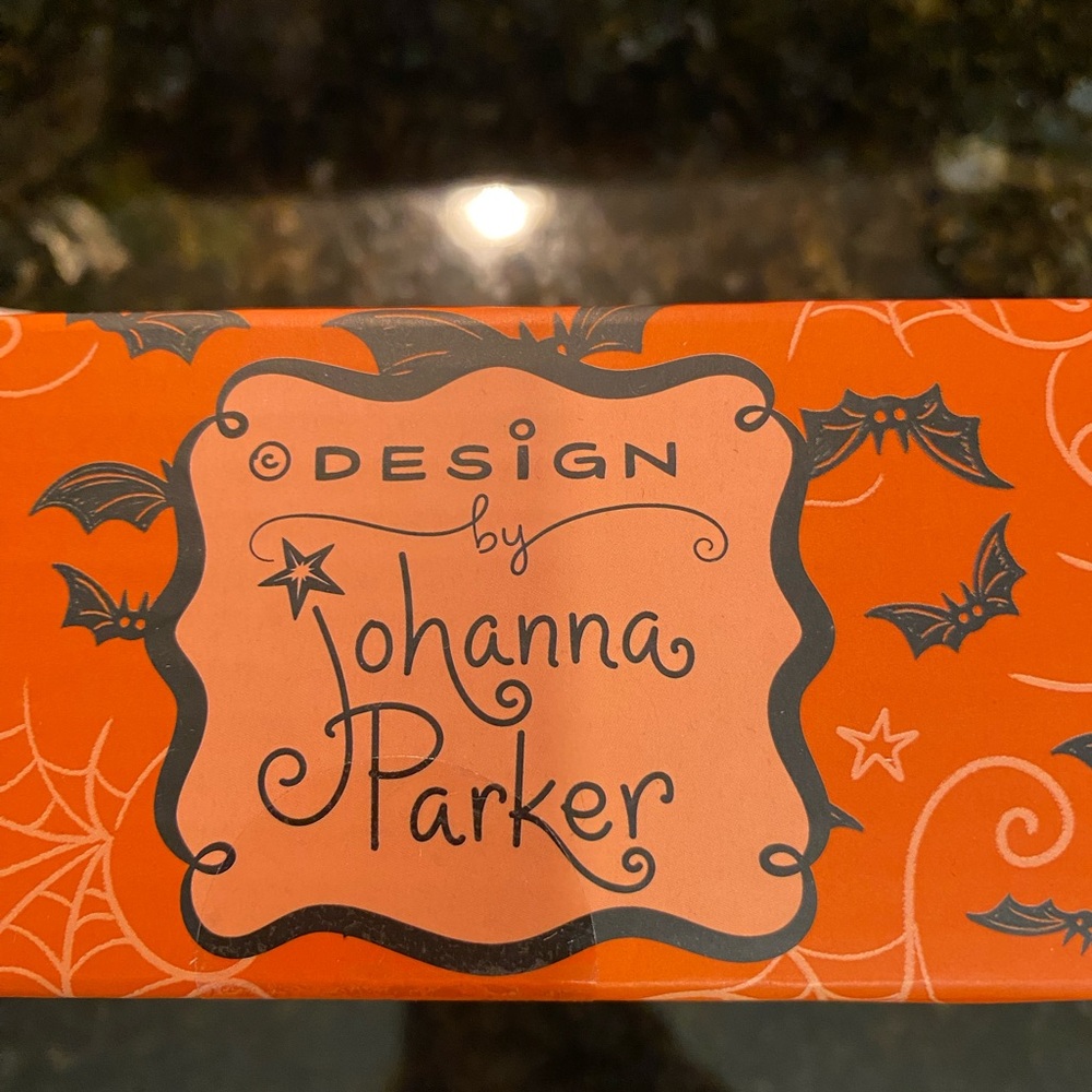 New Transpac Johanna Parker Candy Corn Salt & Pepper 
Shakers - Picture 2 of 2